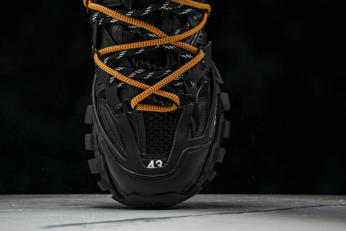 BL TRACK -COPSHOE BL -Track 01