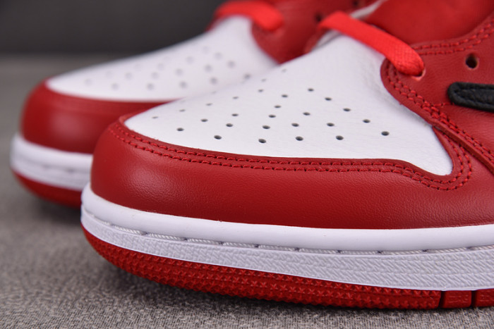 Travis Scott x Air Jordan chicago DZ4137-700