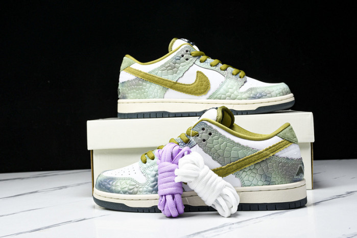 Nike SB Dunk Low Alexis Sablone Chameleon HJ3386-300