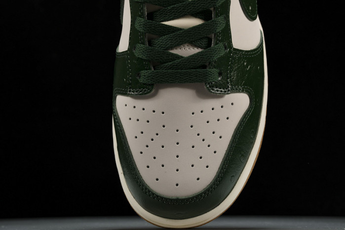 nike dunk low lx wmns gorge green fj2260-002