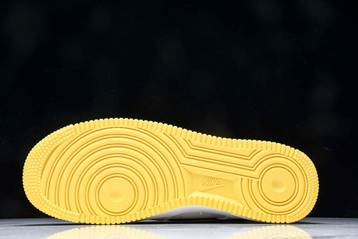 Nike Air Force 1 Low Retro QS Kobe Bryant Lakers Home FZ1151-100