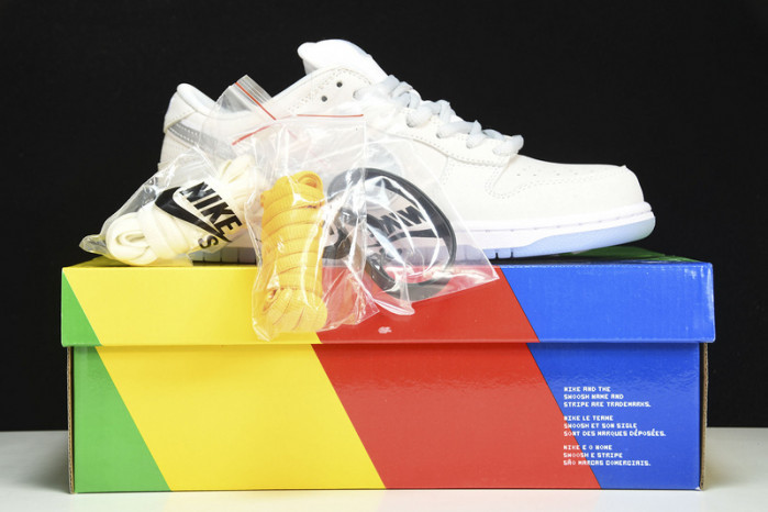 nike sb dunk low white lobster (friends and family) fd8776-100