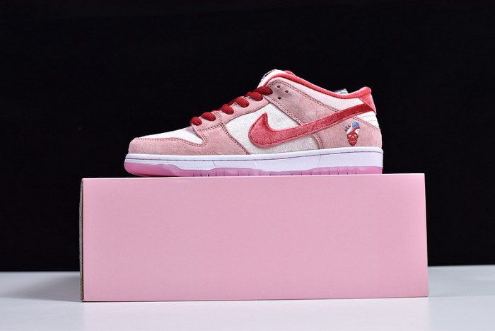 strangelove x nike sb dunk low sb ct2552-800
