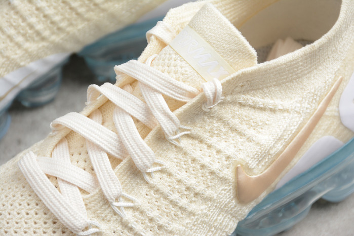 nike womens air vapormax flyknit 2.0 light cream 942843-201